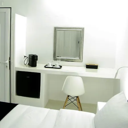 Tatakis Hotel Fira * 산토리니