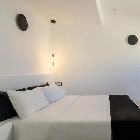 Tatakis Hotel Fira 호텔