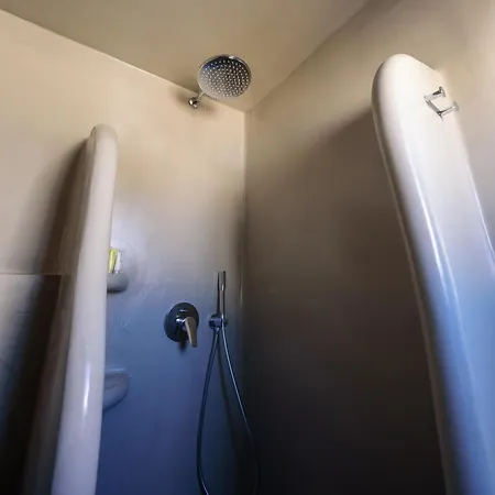 Tatakis Hotel Fira 산토리니