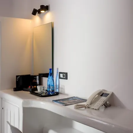 Tatakis Hotel Fira * 산토리니