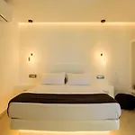 Tatakis Design Hotel, *