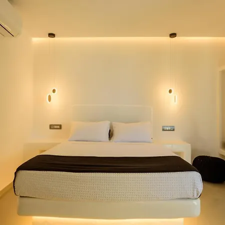 Tatakis Design Hotel, *