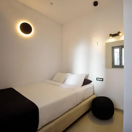 Tatakis Design Hotel, *