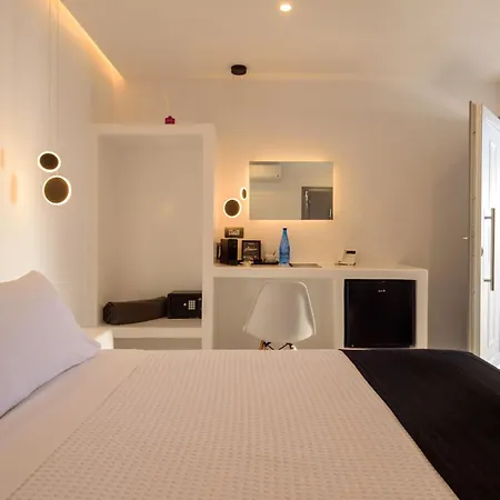 Tatakis Design Hotel, *