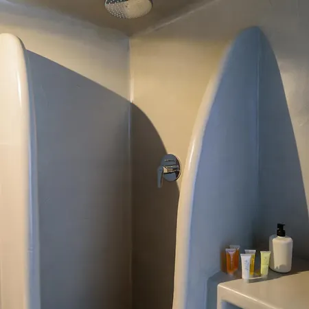 Tataki Family * Fira (Santorini)