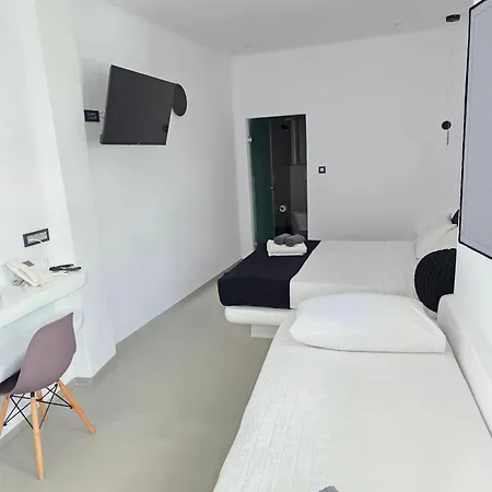 Hotel Tataki Family Fira (Santorini)