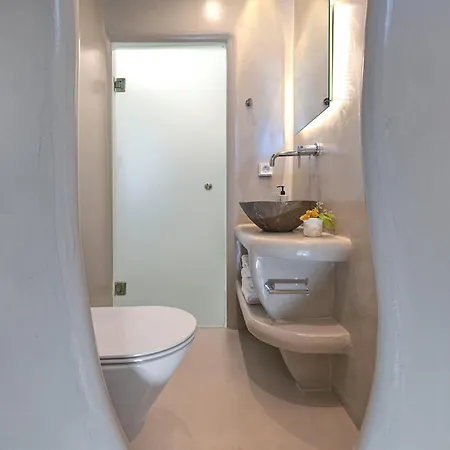 Tatakis Design Hotel, *