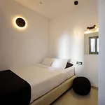 Tatakis Design Hotel, *