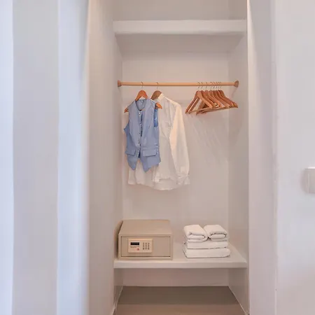 فندق Tatakis Design Hotel, ثيرا