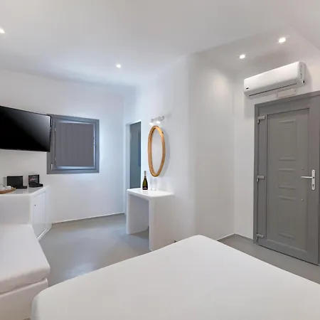 فندق Tatakis Design Hotel, ثيرا
