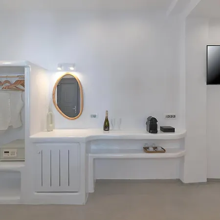 Tatakis Design Hotel, ثيرا