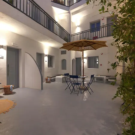 Tatakis Design Hotel, فندق ثيرا