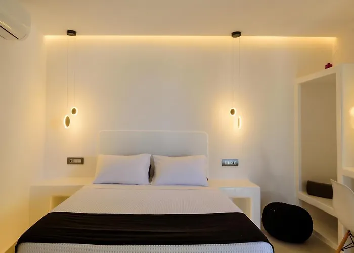 Tatakis Design Hotel, Szálloda Fíra