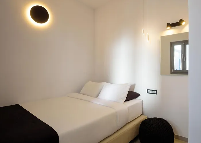 Tatakis Design Hotel, *