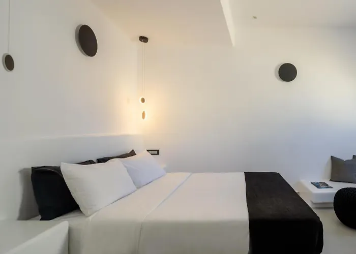 Tatakis Design Hotel, *