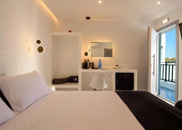 Tatakis Design Hotel, *