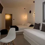 Tatakis Design Hotel, Fira (Santorini)