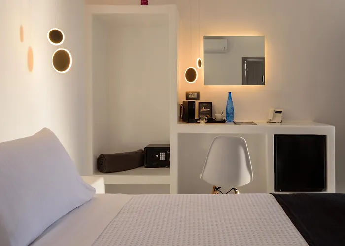 Tatakis Design Hotel, * Fira (Santorini)